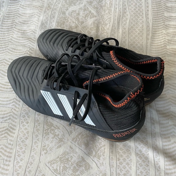adidas Predator 18.3 FG kids soccer shoes size 4 - Picture 3 of 8